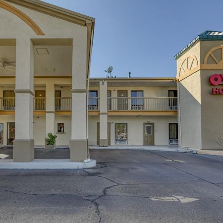 Oyo Hotel Grenada West Exterior photo